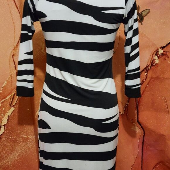 * * ANALILI CASUAL JERSEY KNIT (I believe).  Tight fit.  Fully lined. - Picture 4 of 8